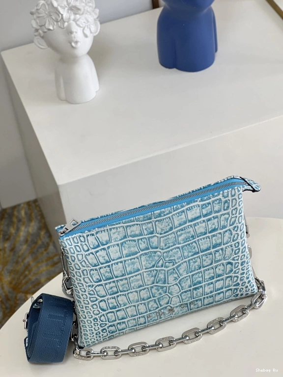 LOUIS PM-26*20*12cm COUSSIN VUITTON 0802